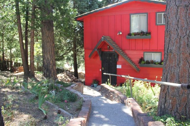 31705 Silver Spruce Drive, Running Springs, CA 92382