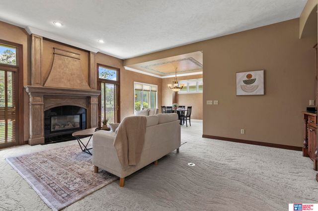 6142 Old Farm Court, Lincoln, NE 68512