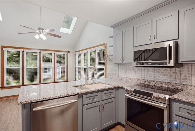 6621 Glebe Point Rd, Chester, VA 23838