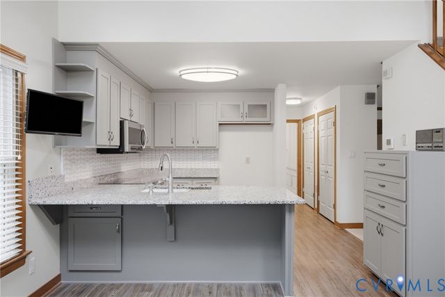6621 Glebe Point Rd, Chester, VA 23838
