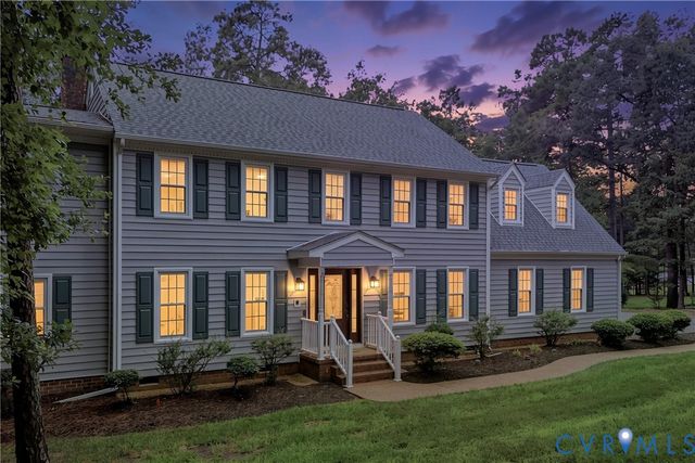 6621 Glebe Point Rd, Chester, VA 23838