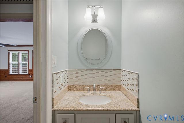 6621 Glebe Point Rd, Chester, VA 23838
