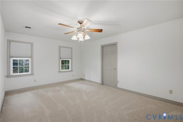 6621 Glebe Point Rd, Chester, VA 23838