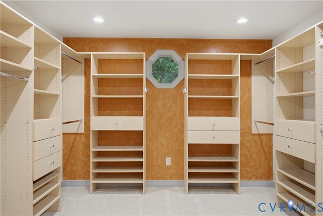6621 Glebe Point Rd, Chester, VA 23838