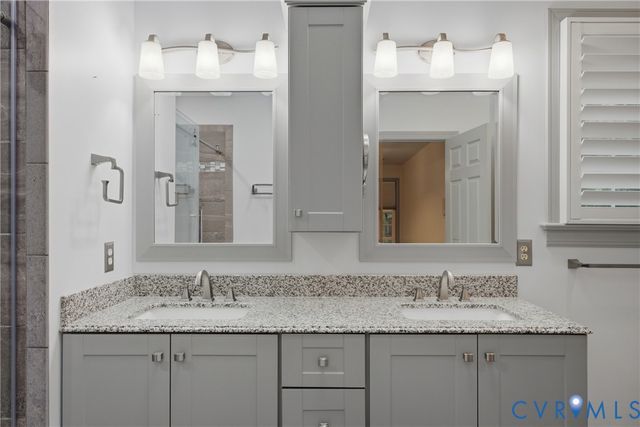 6621 Glebe Point Rd, Chester, VA 23838