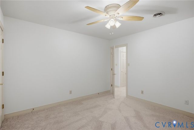 6621 Glebe Point Rd, Chester, VA 23838