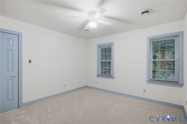 6621 Glebe Point Rd, Chester, VA 23838