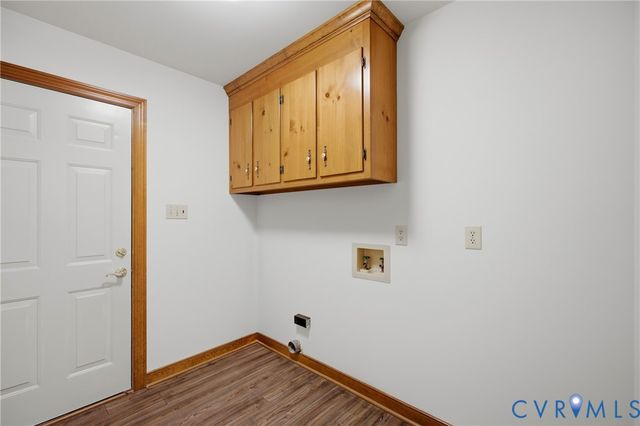 6621 Glebe Point Rd, Chester, VA 23838