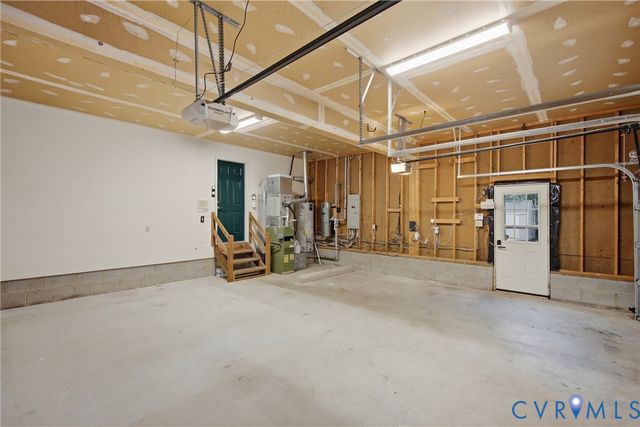 6621 Glebe Point Rd, Chester, VA 23838
