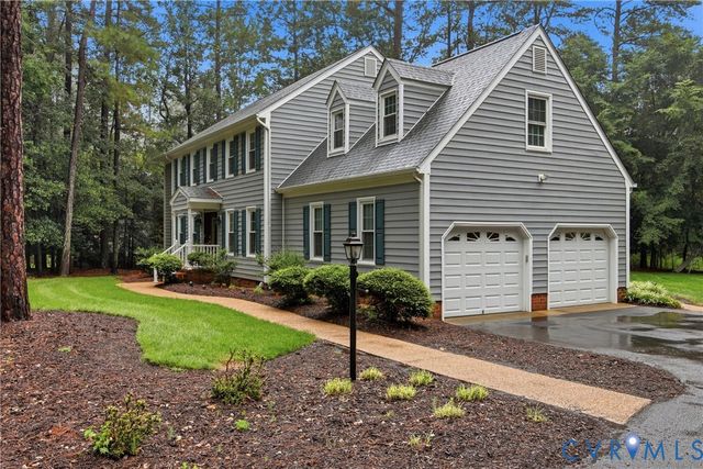 6621 Glebe Point Rd, Chester, VA 23838