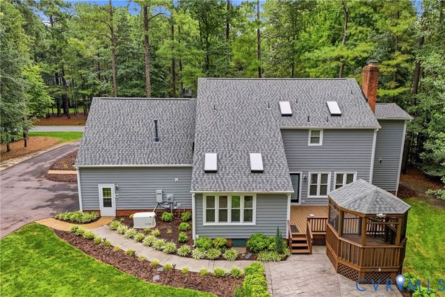 6621 Glebe Point Rd, Chester, VA 23838