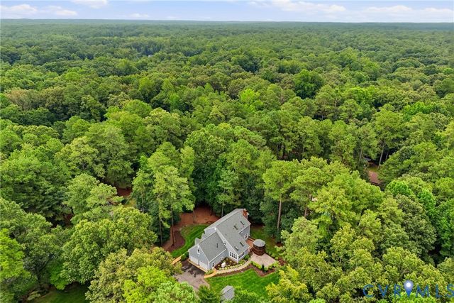 6621 Glebe Point Rd, Chester, VA 23838