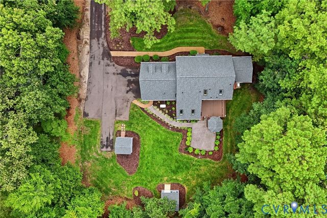 6621 Glebe Point Rd, Chester, VA 23838
