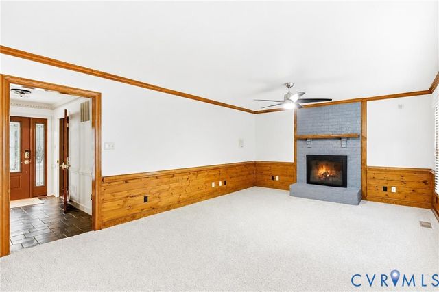 6621 Glebe Point Rd, Chester, VA 23838