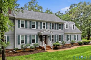 6621 Glebe Point Rd, Chester, VA 23838