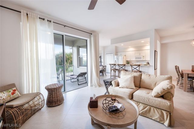 8505 Naples Heritage DR 141, Naples, FL 34112
