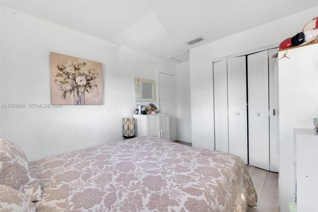 5150 NE 6th Ave 117, Oakland Park, FL 33334