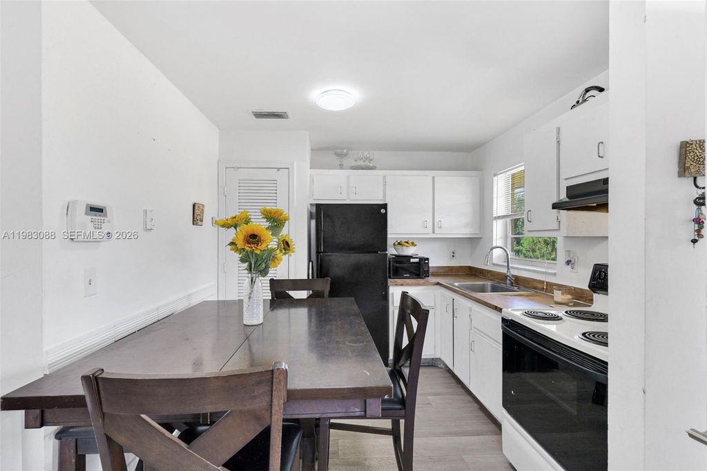 5150 NE 6th Ave 117, Oakland Park, FL 33334