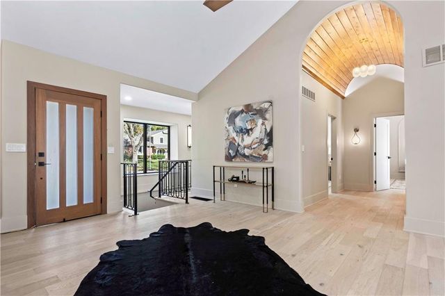 2019 W 81 st Terrace, Leawood, KS 66206
