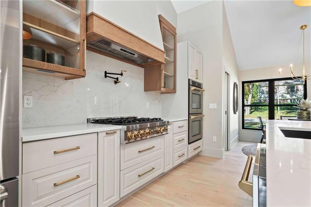 2019 W 81 st Terrace, Leawood, KS 66206