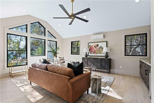 2019 W 81 st Terrace, Leawood, KS 66206