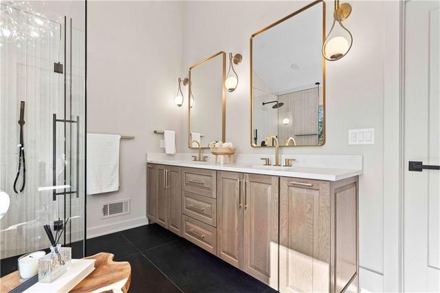 2019 W 81 st Terrace, Leawood, KS 66206
