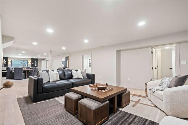 2019 W 81 st Terrace, Leawood, KS 66206
