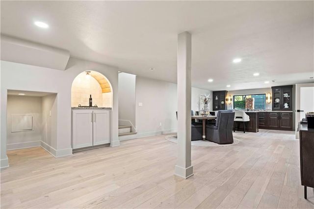 2019 W 81 st Terrace, Leawood, KS 66206