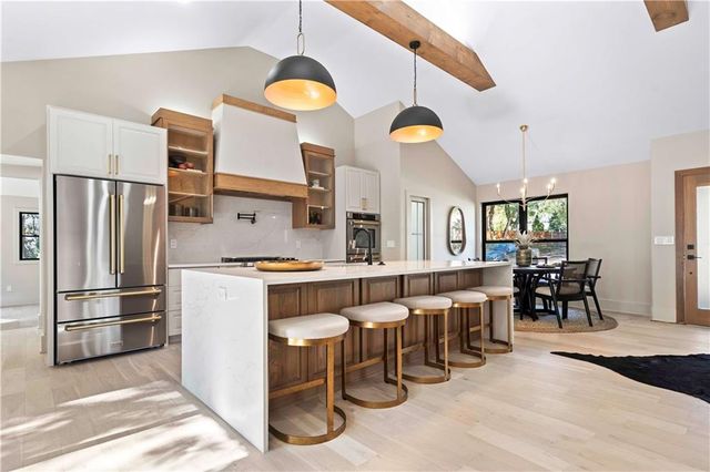 2019 W 81 st Terrace, Leawood, KS 66206