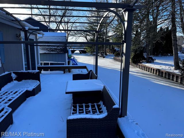 11181 W Ferndale Drive, Manitou Beach, MI 49253