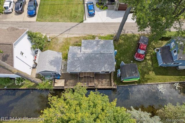 11181 W Ferndale Drive, Manitou Beach, MI 49253