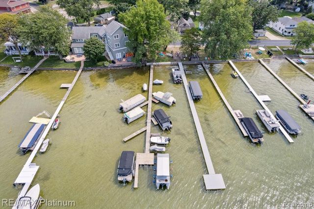 11181 W Ferndale Drive, Manitou Beach, MI 49253