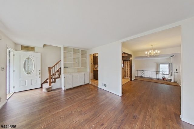 747 Brookside Rd, Rahway City, NJ 07065
