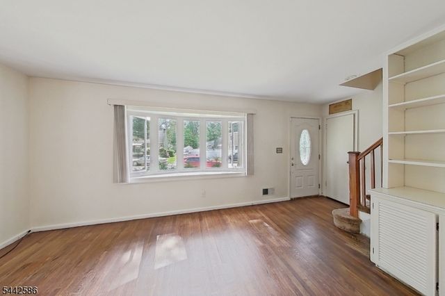 747 Brookside Rd, Rahway City, NJ 07065