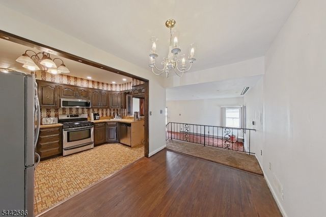 747 Brookside Rd, Rahway City, NJ 07065