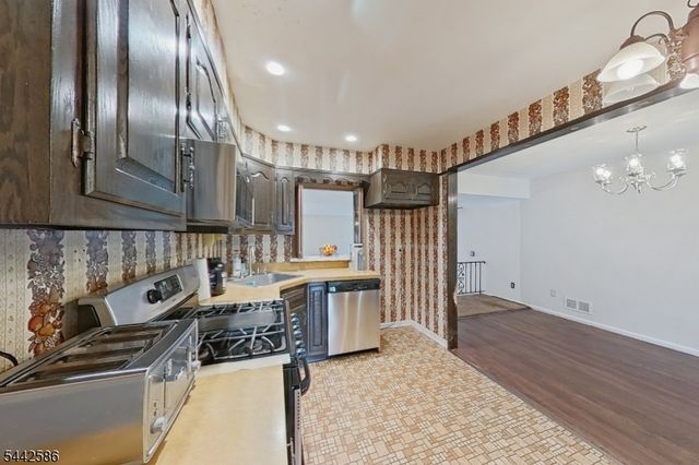 747 Brookside Rd, Rahway City, NJ 07065