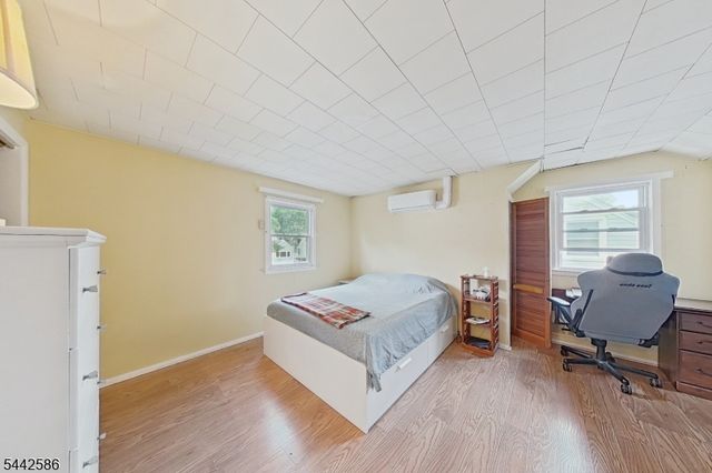 747 Brookside Rd, Rahway City, NJ 07065