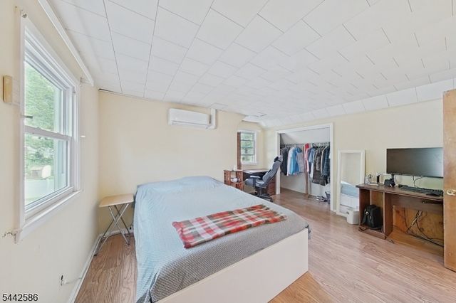747 Brookside Rd, Rahway City, NJ 07065