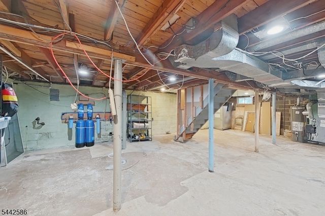 747 Brookside Rd, Rahway City, NJ 07065