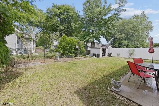 747 Brookside Rd, Rahway City, NJ 07065