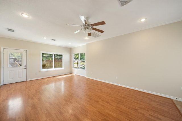 3802 Barracuda Lane, La Porte, TX 77571