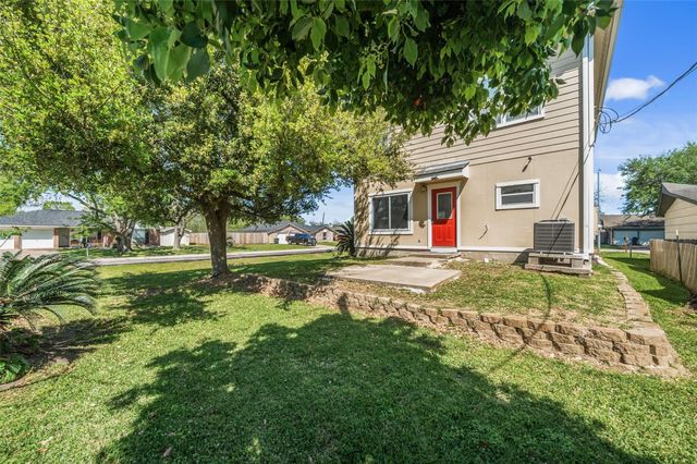 3802 Barracuda Lane, La Porte, TX 77571