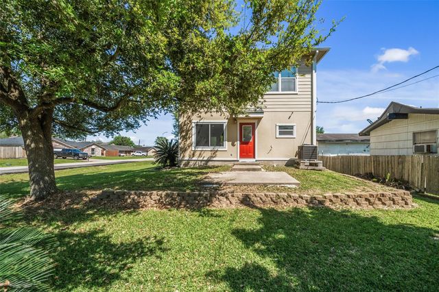 3802 Barracuda Lane, La Porte, TX 77571