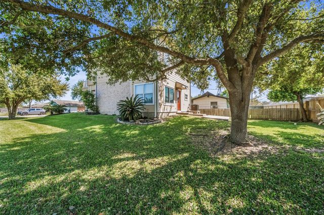 3802 Barracuda Lane, La Porte, TX 77571