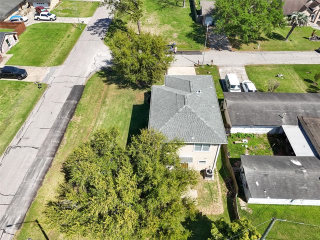 3802 Barracuda Lane, La Porte, TX 77571