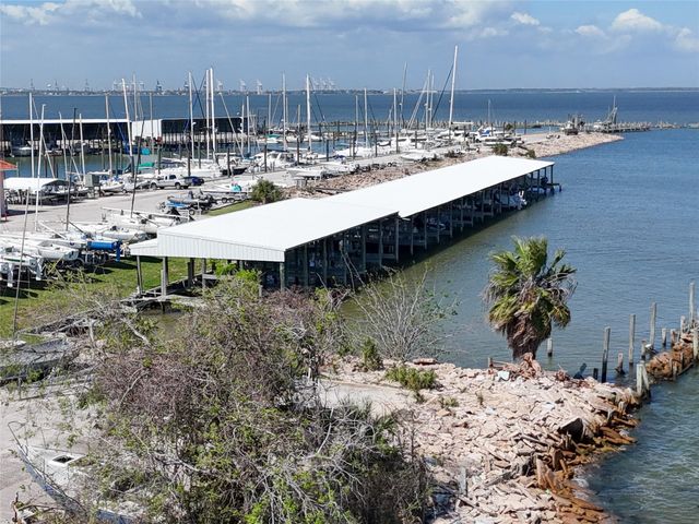 3802 Barracuda Lane, La Porte, TX 77571