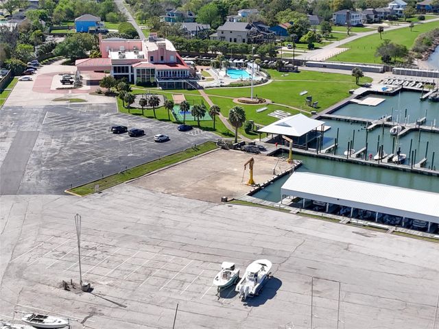 3802 Barracuda Lane, La Porte, TX 77571