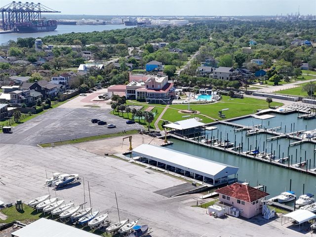 3802 Barracuda Lane, La Porte, TX 77571