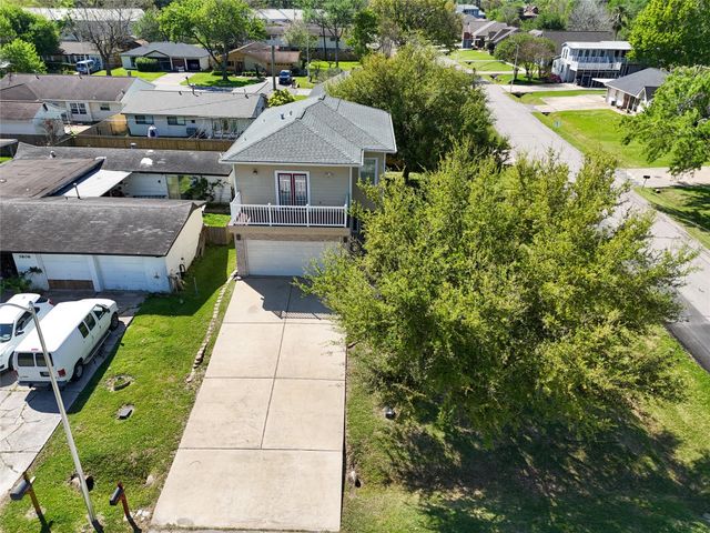 3802 Barracuda Lane, La Porte, TX 77571