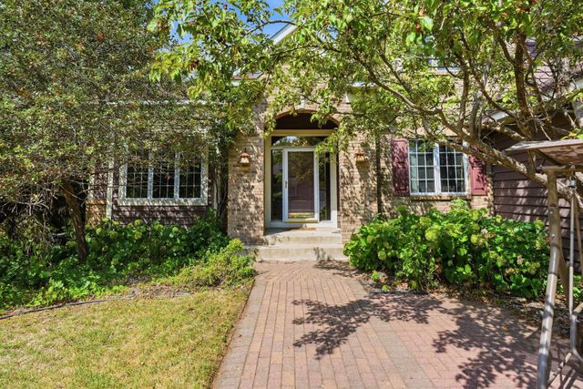 1659 Lakeland Circle, Centerville, MN 55038